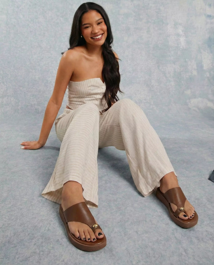 Post da PéVita com chinelo confortável feminino para momentos de descanso